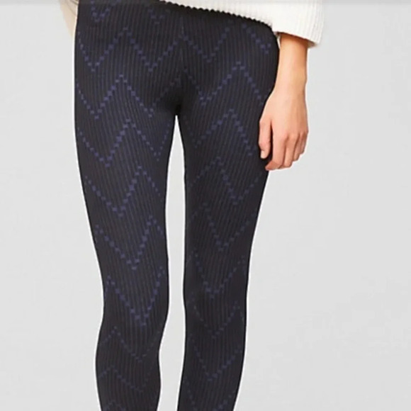 NWT LOFT Lou & Grey Zig Zag Ponte Leggings - Picture 1 of 4